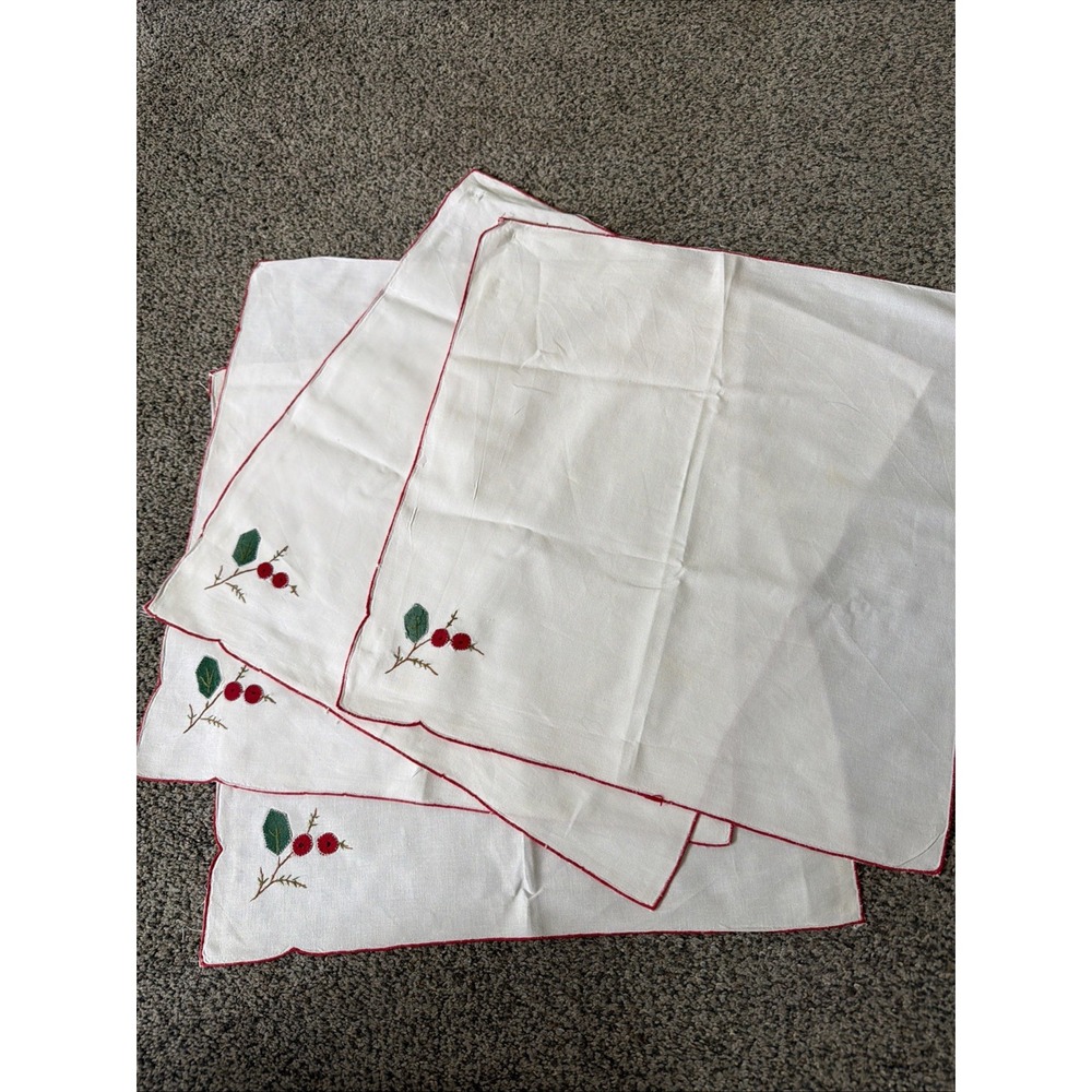 4 Vintage Red Trim Fabric Napkins, Embroidered Appliqué Christmas Holly & Berry